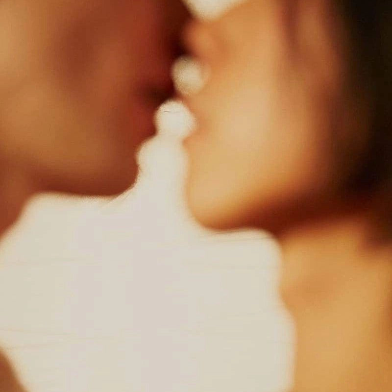 Gifts for Couples: What to Buy When It Is for Both of Them - Below Body