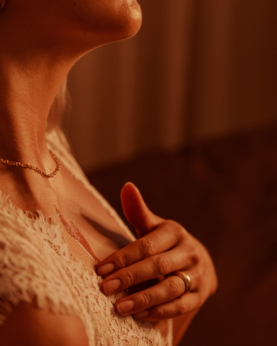 Body Oil or Body Lotion: Which One Your Skin Actually Needs