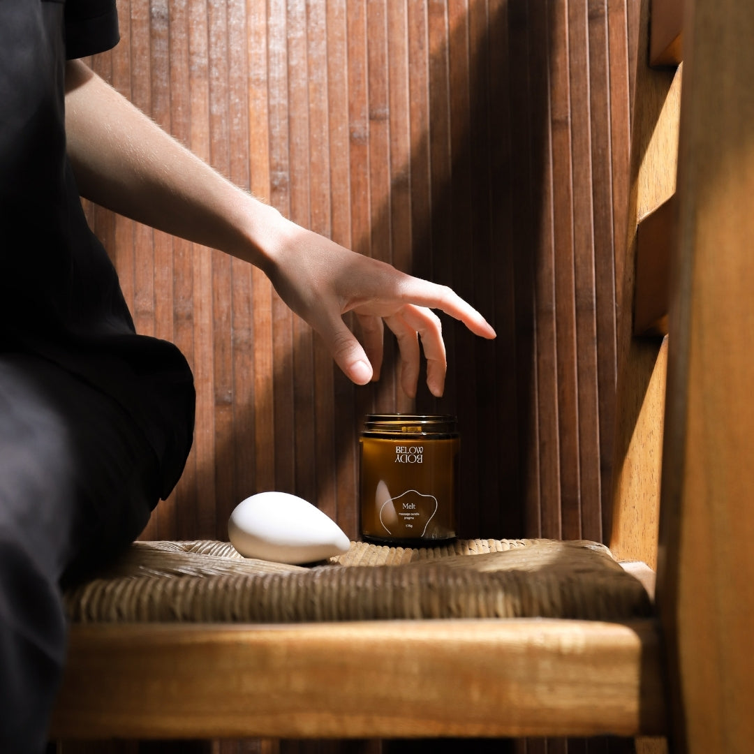 Below_Body_Massage_candle_Vibrate_Aphrodisiac_oil.jpg
